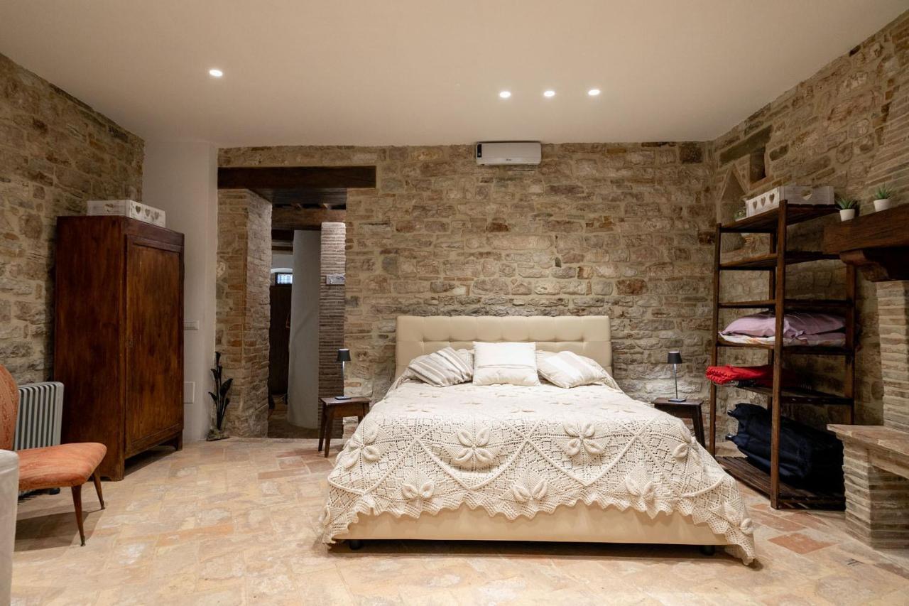 Appartement Mamihouse à Gubbio Extérieur photo